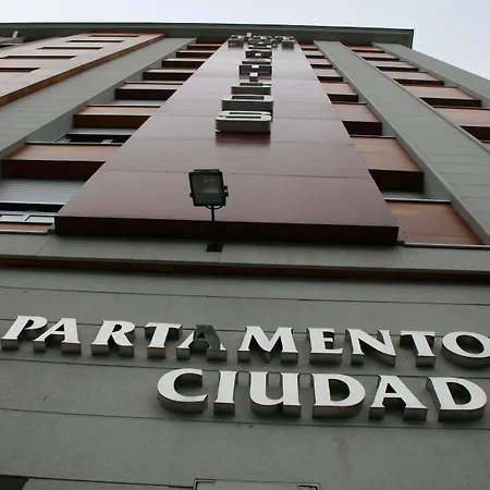 فندق Ciudad De لوغو