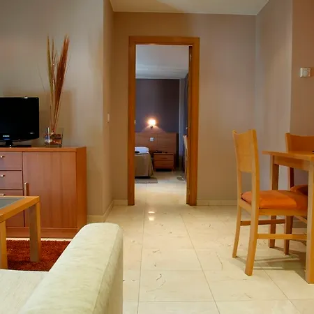 アパルトメントス シウダッド デ 3* ルーゴ