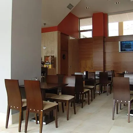 アパルトメントス シウダッド デ