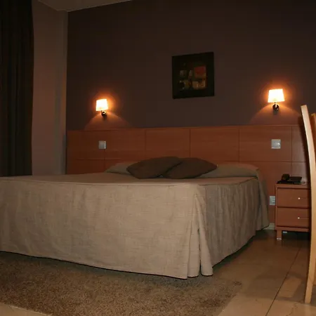 ホテル Ciudad De 3*
